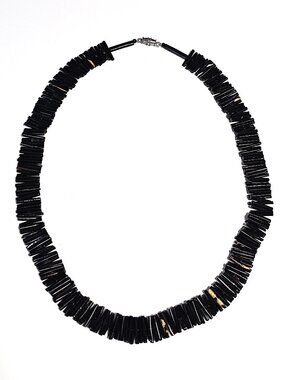 70s Black branch coral necklace